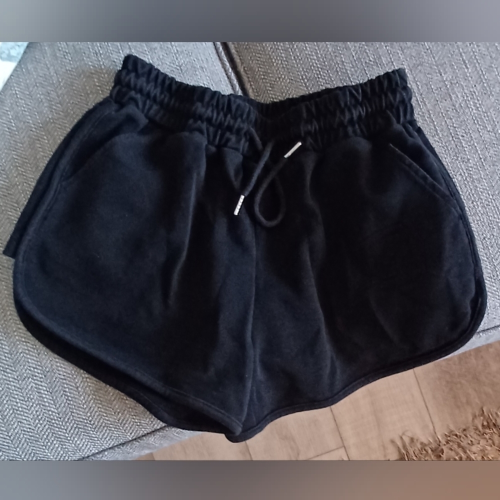 WE11DONE women's short. Size M in black